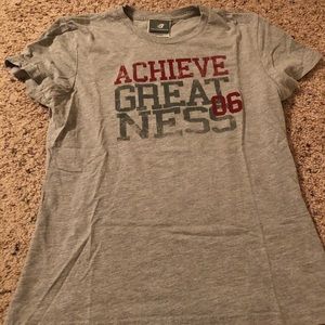 New Balance short sleeve T. Achieve Greatness